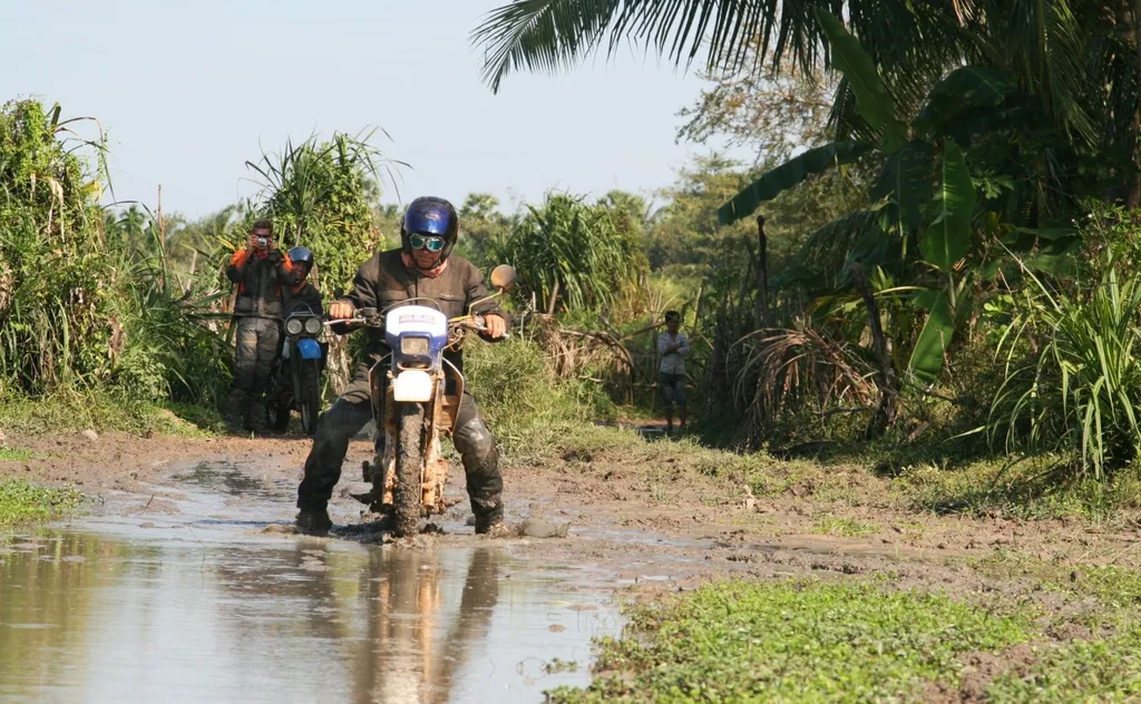 Cambodia Motorcycle Tour – Angkor Wat Adventure