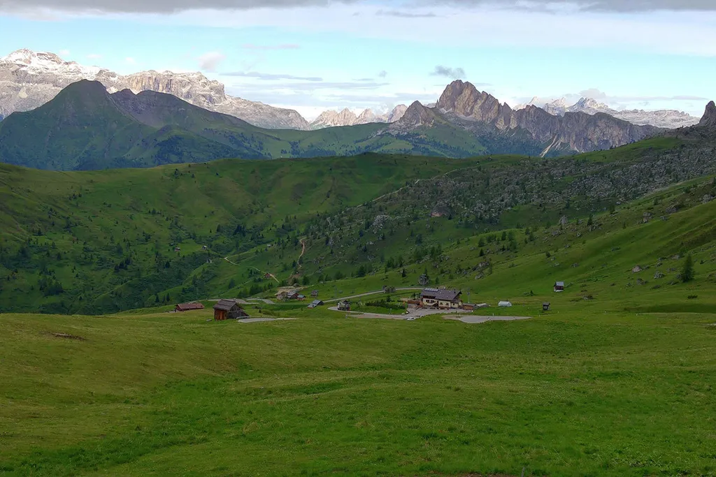 Motorradreise Alpen: 50-Pässe Tour durch 4 Länder