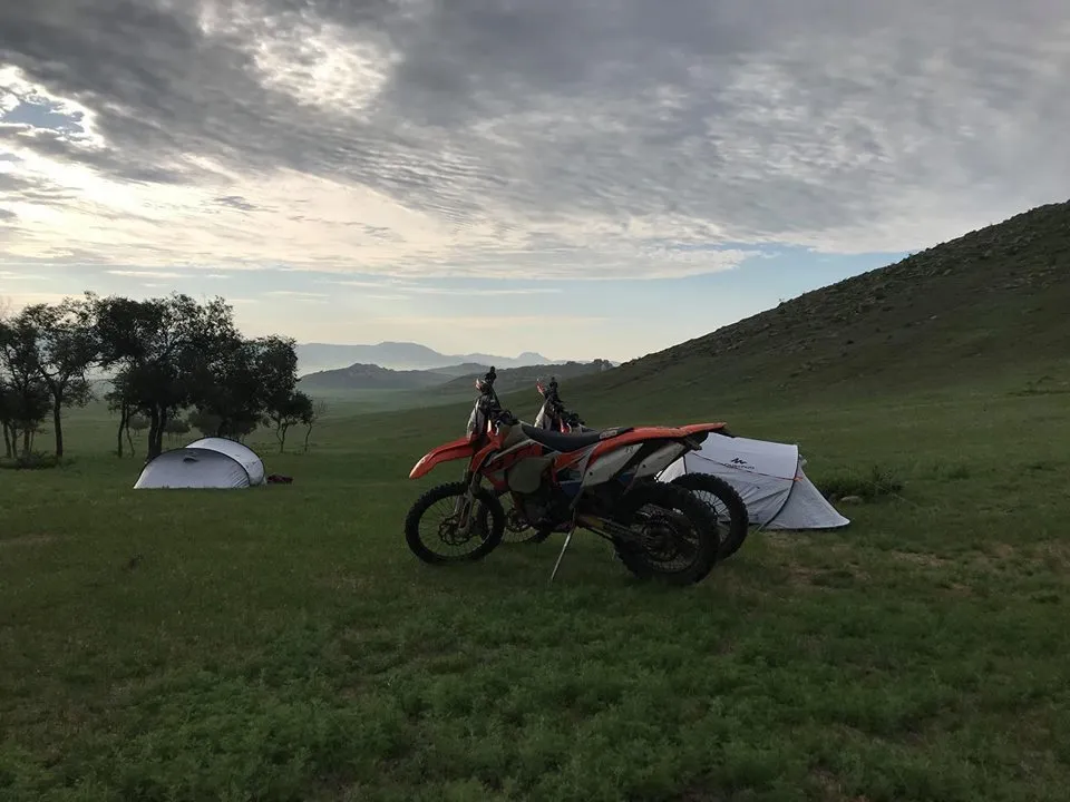 Motorradreise Mongolei: Enduro Tour ins Vulkanland